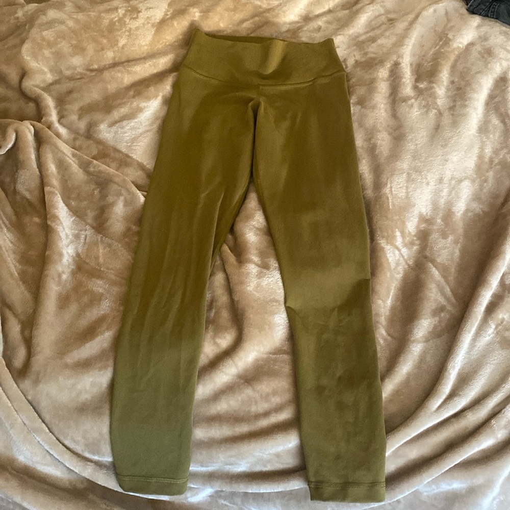 Aritzia Tna Tnaction workout leggings olive green size small
